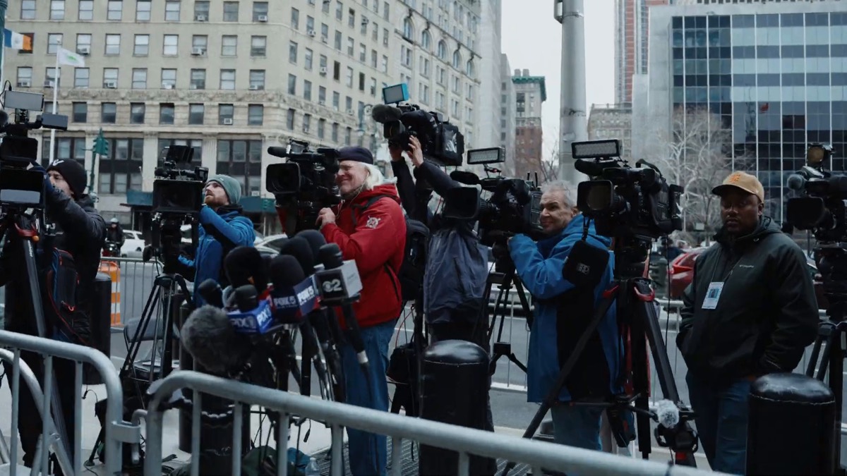 Press cameras outside the Manhattan criminal courthouse